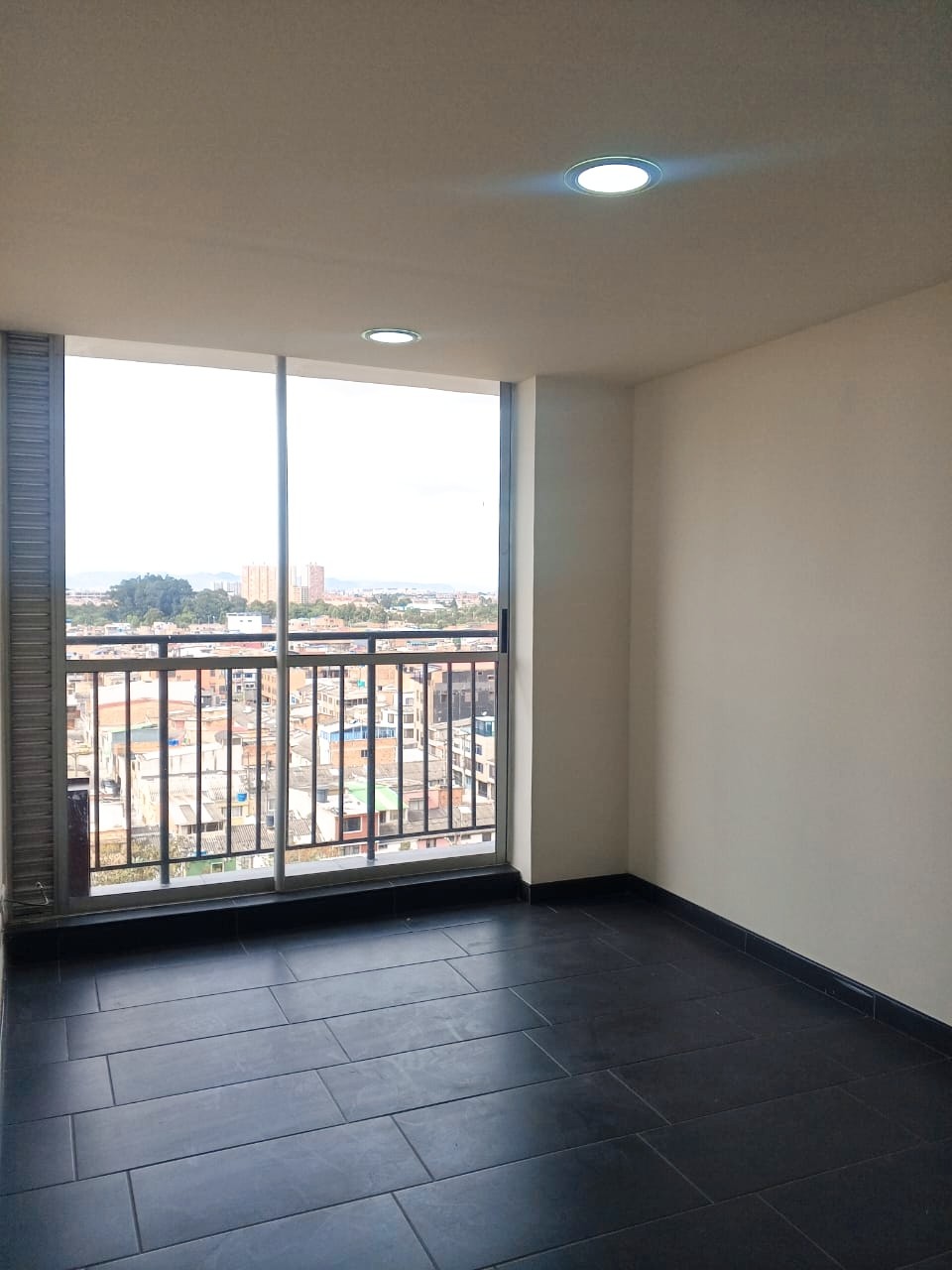 Apartamento en arriendo en Villa Del Rio, Bogotá · foto 3 de 12