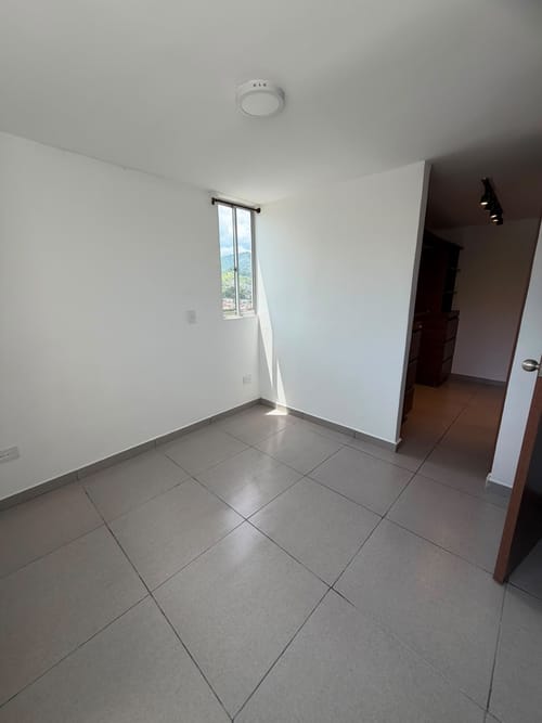 Apartamento de 2 alcobas en venta en Cr. Tacuara, Dosquebradas, 54 m² · foto 4 de 20