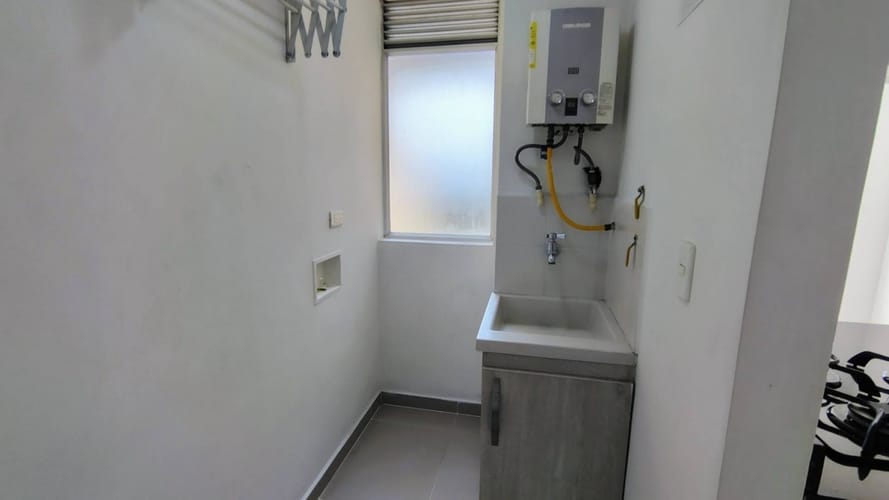 Apartamento de 2 alcobas en arriendo en Belén Los Alpes, Medellín, 51 m² · foto 7 de 24