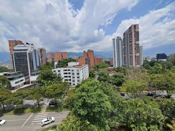 Apartamento de 3 alcobas en arriendo en Santa María De Los Ángeles, Medellín, 137 m² · foto 3 de 24