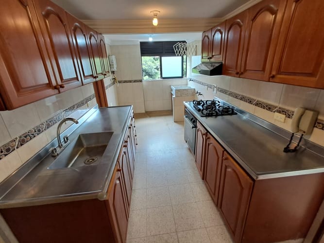 Apartamento de 3 alcobas en arriendo en Santa María De Los Ángeles, Medellín, 137 m² · foto 7 de 24