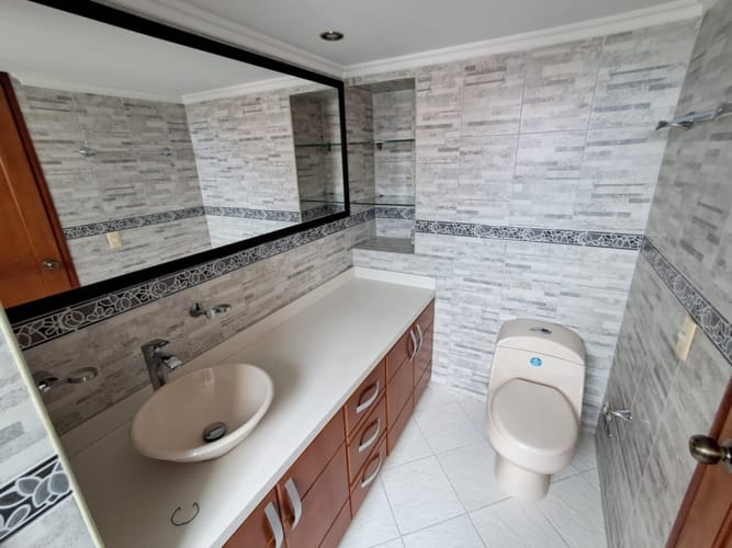 Apartamento de 3 alcobas en arriendo en Santa María De Los Ángeles, Medellín, 137 m² · foto 23 de 24
