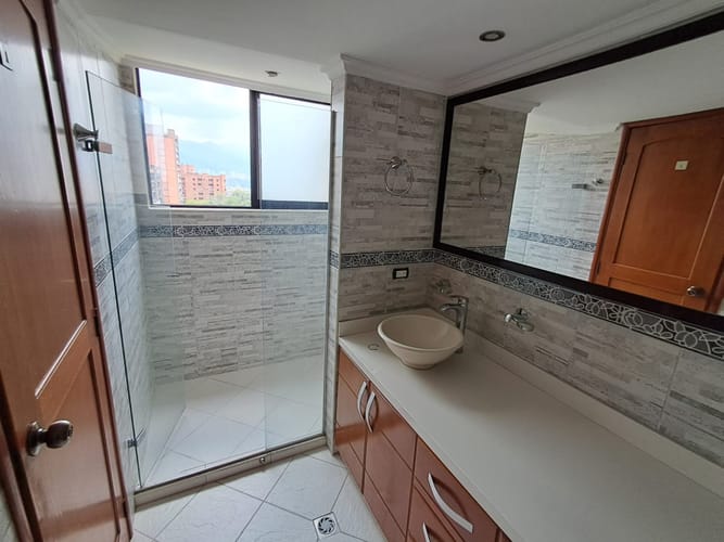 Apartamento de 3 alcobas en arriendo en Santa María De Los Ángeles, Medellín, 137 m² · foto 24 de 24