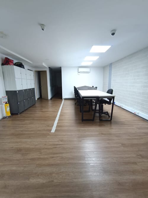 Oficina en arriendo en Conquistadores, Medellín, 110 m² · foto 5 de 10