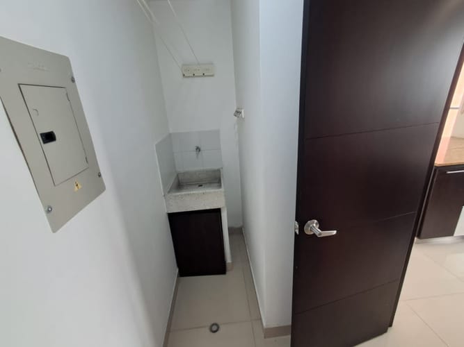 Apartamento de 3 alcobas en arriendo en Lalinde, Medellín, 130 m² · foto 8 de 24