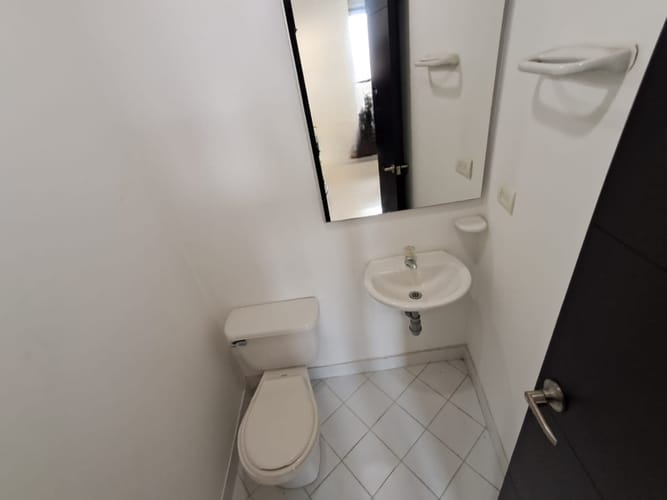 Apartamento de 3 alcobas en arriendo en Lalinde, Medellín, 130 m² · foto 9 de 24