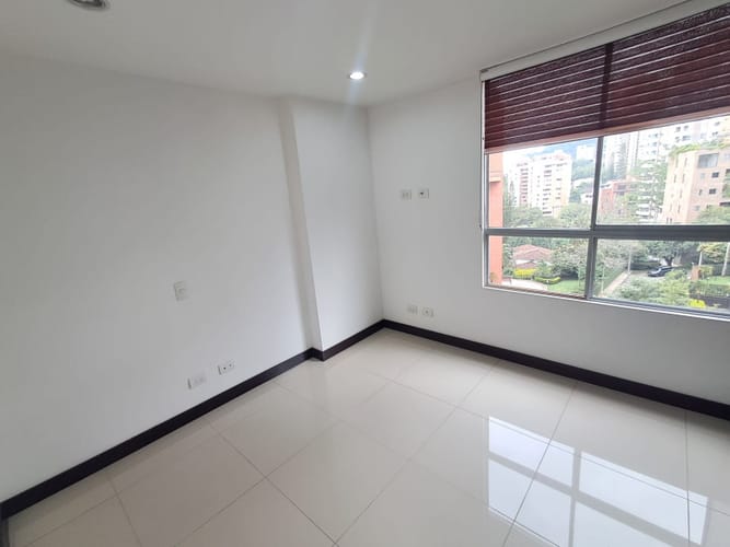 Apartamento de 3 alcobas en arriendo en Lalinde, Medellín, 130 m² · foto 15 de 24