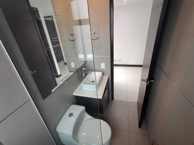 Apartamento de 3 alcobas en arriendo en Lalinde, Medellín, 130 m² · foto 17 de 24