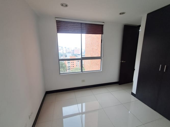Apartamento de 3 alcobas en arriendo en Lalinde, Medellín, 130 m² · foto 19 de 24