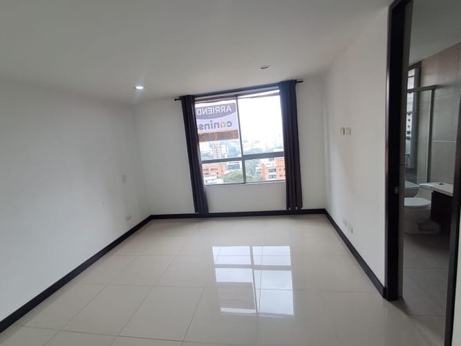 Apartamento de 3 alcobas en arriendo en Lalinde, Medellín, 130 m² · foto 20 de 24