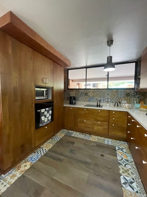 Casa de 2 alcobas en arriendo en El Tesoro, Medellín, 260 m² · foto 3 de 13