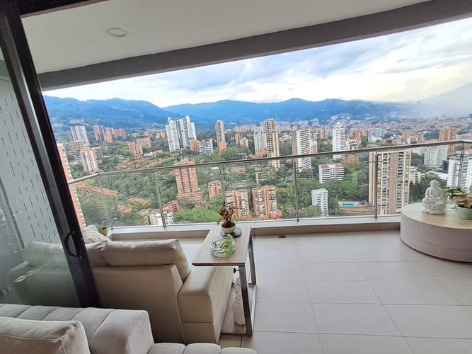 Apartamento de 3 alcobas en arriendo en El Castillo, Medellín, 138 m² · foto 5 de 24