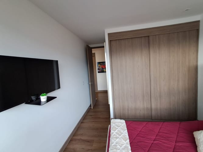 Apartamento de 3 alcobas en arriendo en El Castillo, Medellín, 138 m² · foto 16 de 24