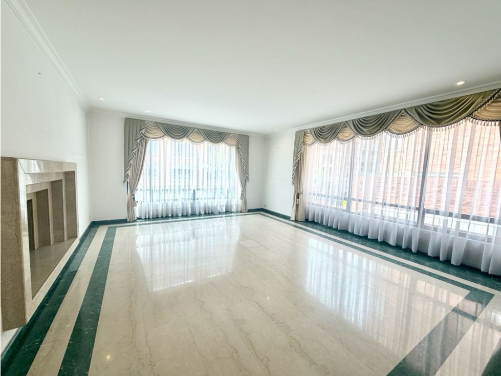 Apartamento en venta en Chicó Navarra, Bogotá · foto 3 de 24