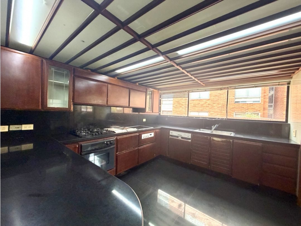 Apartamento en venta en Chicó Navarra, Bogotá · foto 6 de 24