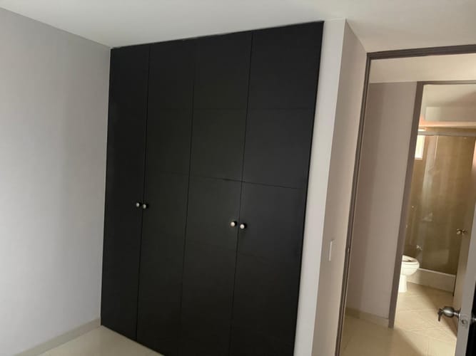 Apartamento de 3 alcobas en arriendo en Lalinde, Medellín, 103 m² · foto 10 de 12