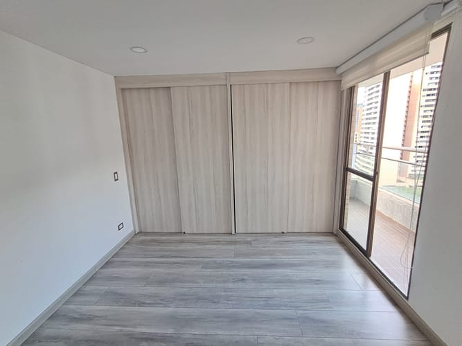 Apartamento de 2 alcobas en arriendo en Los Balsos, Medellín, 84 m² · foto 11 de 16