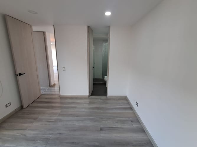 Apartamento de 2 alcobas en arriendo en Los Balsos, Medellín, 84 m² · foto 12 de 16