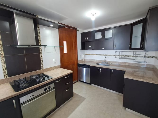 Apartamento de 3 alcobas en arriendo en El Tesoro, Medellín, 173 m² · foto 6 de 24