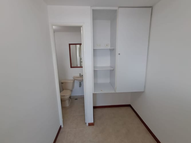 Apartamento de 3 alcobas en arriendo en El Tesoro, Medellín, 173 m² · foto 8 de 24