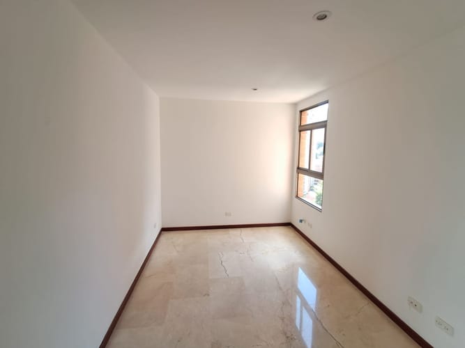 Apartamento de 3 alcobas en arriendo en El Tesoro, Medellín, 173 m² · foto 12 de 24