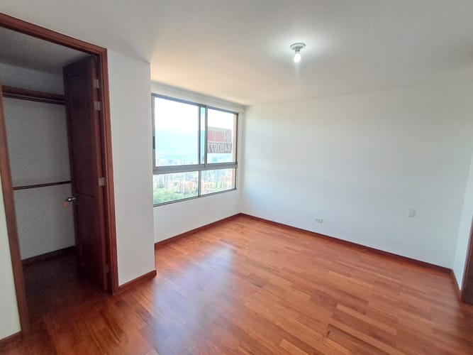 Apartamento de 3 alcobas en arriendo en El Tesoro, Medellín, 173 m² · foto 20 de 24