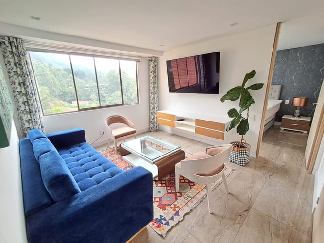 Apartamento de 2 alcobas en arriendo en El Tesoro, Medellín, 130 m² · foto 10 de 24