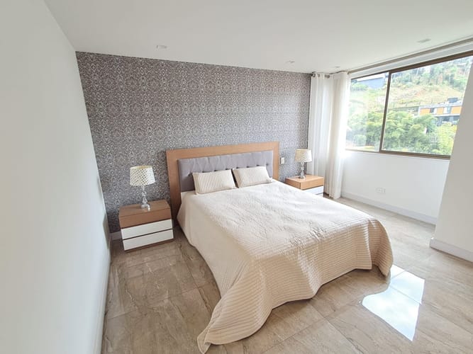 Apartamento de 2 alcobas en arriendo en El Tesoro, Medellín, 130 m² · foto 12 de 24
