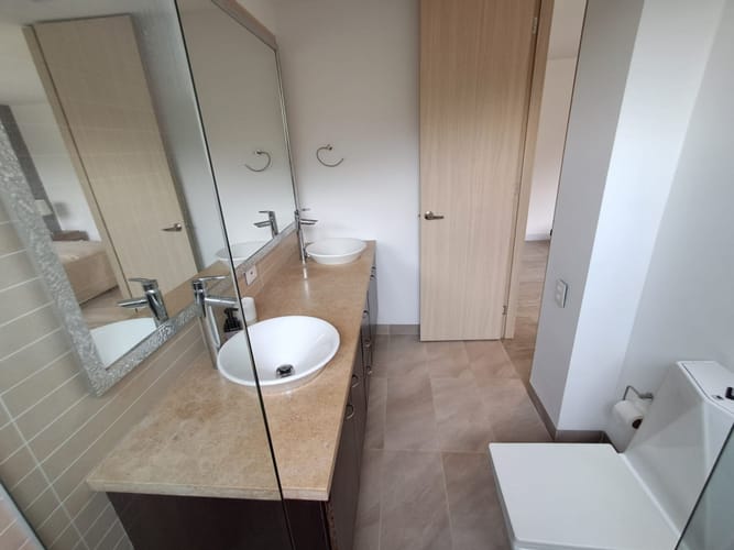 Apartamento de 2 alcobas en arriendo en El Tesoro, Medellín, 130 m² · foto 18 de 24