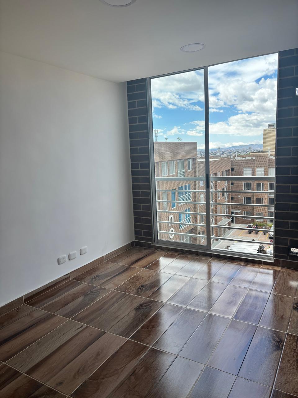 Apartamento en arriendo en La Candelaria, Bogotá · foto 2 de 8