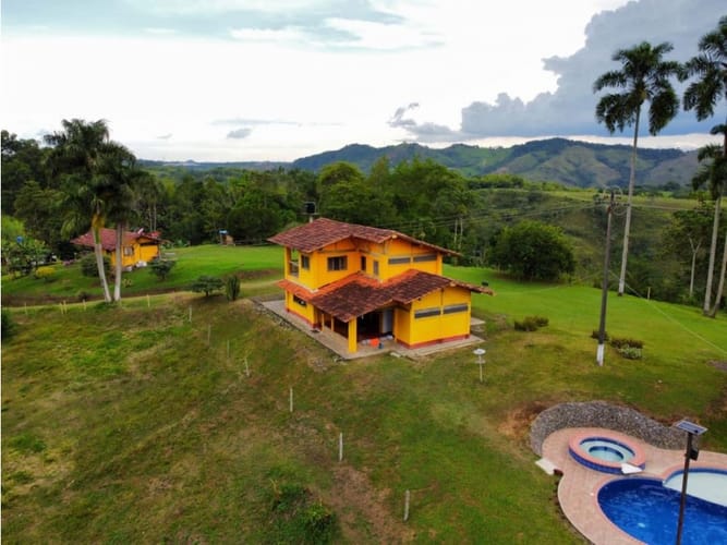Finca en venta en Combia, Pereira, 250 m² · foto 2 de 24