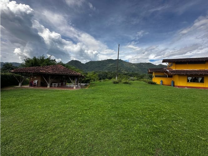 Finca en venta en Combia, Pereira, 250 m² · foto 9 de 24