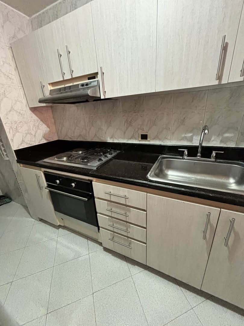 Apartamento en arriendo en Santa Barbara, Bogotá · foto 9 de 9