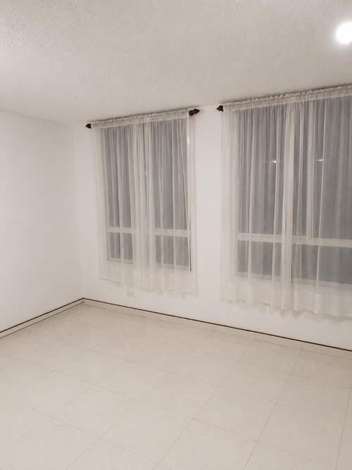 Apartamento de 3 alcobas en venta en Echavarria, Madrid, 53 m² · foto 3 de 18