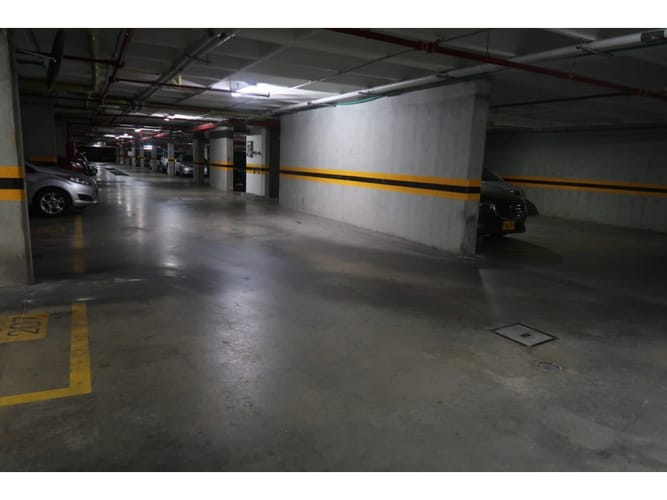 Apartamento de 2 alcobas en venta en Usaquen, Bogotá, 76 m² · foto 23 de 24