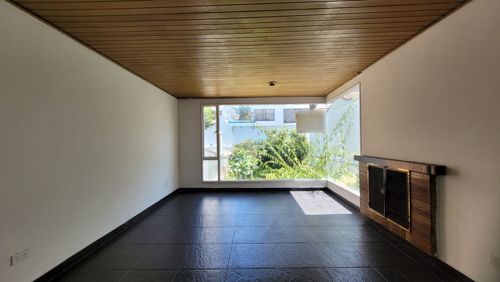 Casa en arriendo en Chicó Alto, Bogotá · foto 2 de 24