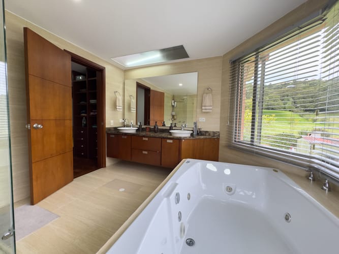 Casa de 10 alcobas en venta en Yerbabuena, Chía, 875 m² · foto 18 de 24