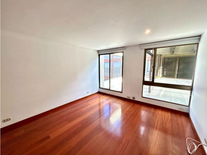 Apartamento de 3 alcobas en venta en Santa Barbara, Bogotá, 230 m² · foto 6 de 21