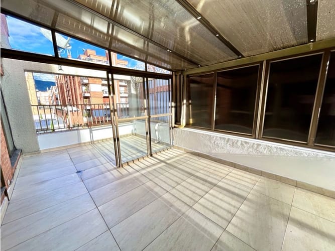 Apartamento de 3 alcobas en venta en Santa Barbara, Bogotá, 230 m² · foto 7 de 21
