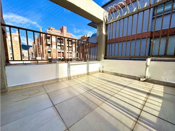 Apartamento de 3 alcobas en venta en Santa Barbara, Bogotá, 230 m² · foto 8 de 21