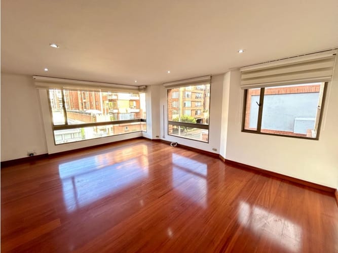 Apartamento de 3 alcobas en venta en Santa Barbara, Bogotá, 230 m² · foto 12 de 21