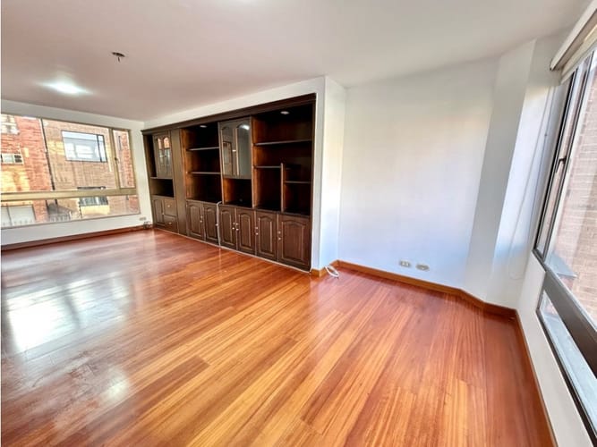 Apartamento de 3 alcobas en venta en Santa Barbara, Bogotá, 230 m² · foto 19 de 21