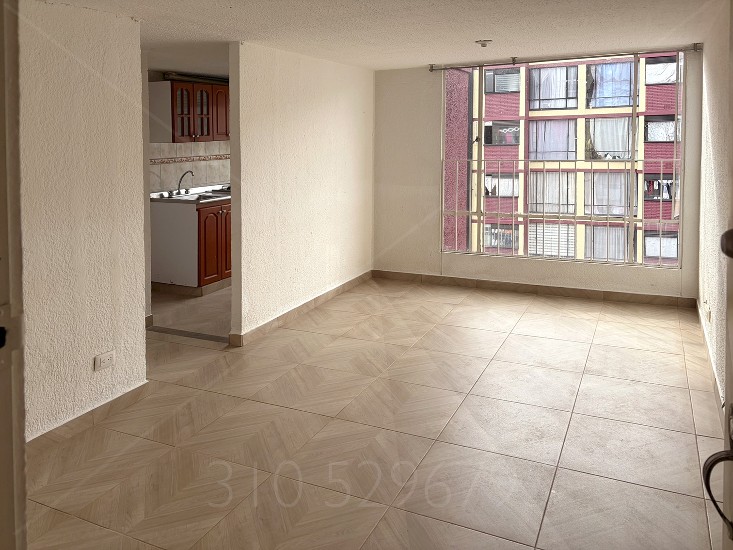 Apartamento en arriendo en Plaza Imperial Centro Comercial, Bogotá · foto 2 de 13
