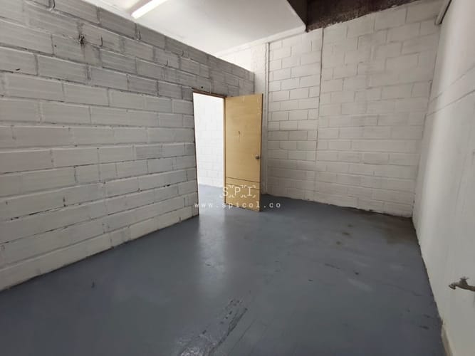 Bodega en arriendo en Manila, Medellín, 150 m² · foto 8 de 13