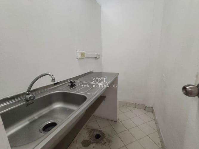 Bodega en arriendo en Manila, Medellín, 150 m² · foto 11 de 13