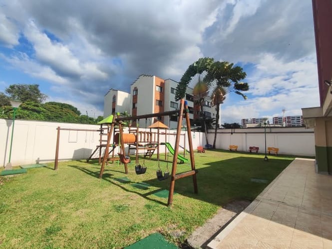 Apartamento de 3 alcobas en venta en Prados Del Norte, Cali, 92 m² · foto 16 de 17