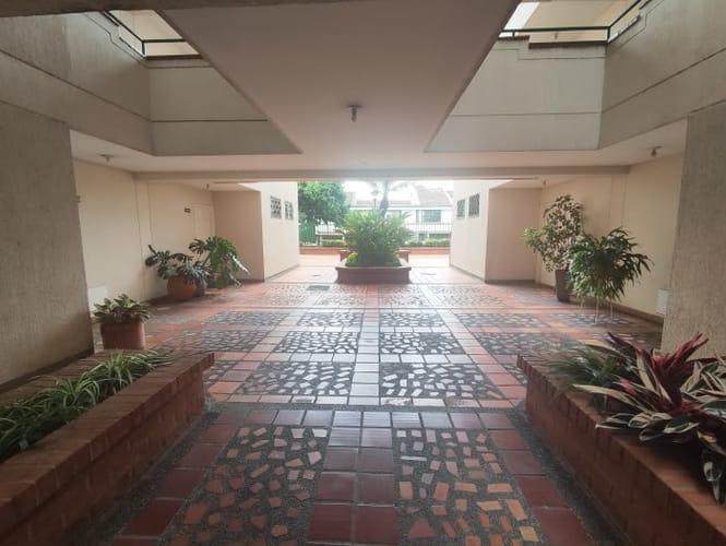 Apartamento de 3 alcobas en venta en Prados Del Norte, Cali, 92 m² · foto 14 de 17