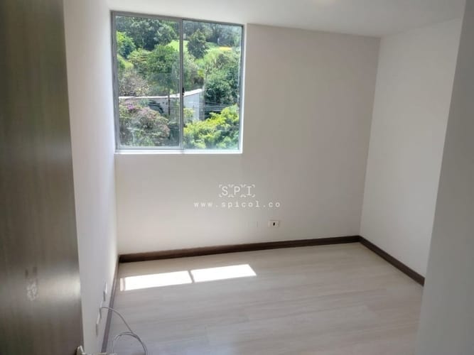 Apartamento de 3 alcobas en arriendo en Camino Verde, Envigado, 70 m² · foto 4 de 16