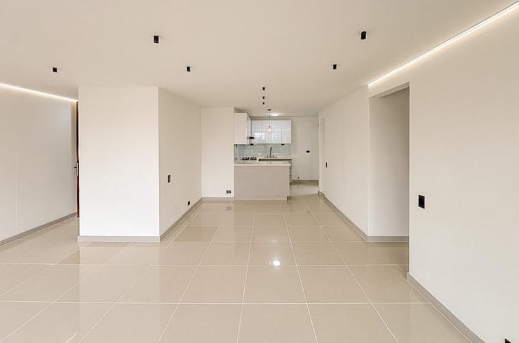 Apartamento de 4 alcobas en venta en Castropol, Medellín, 116 m² · foto 3 de 24