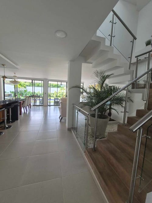 Casa de 5 alcobas en venta en Alfaguara, Jamundí, 240 m² · foto 3 de 24